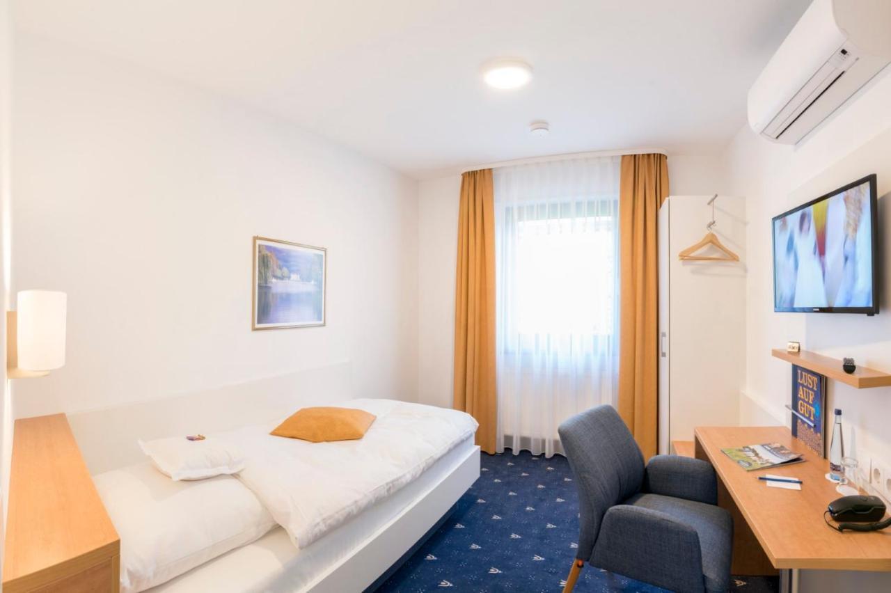 Hotel Adler Post Schwetzingen Buitenkant foto
