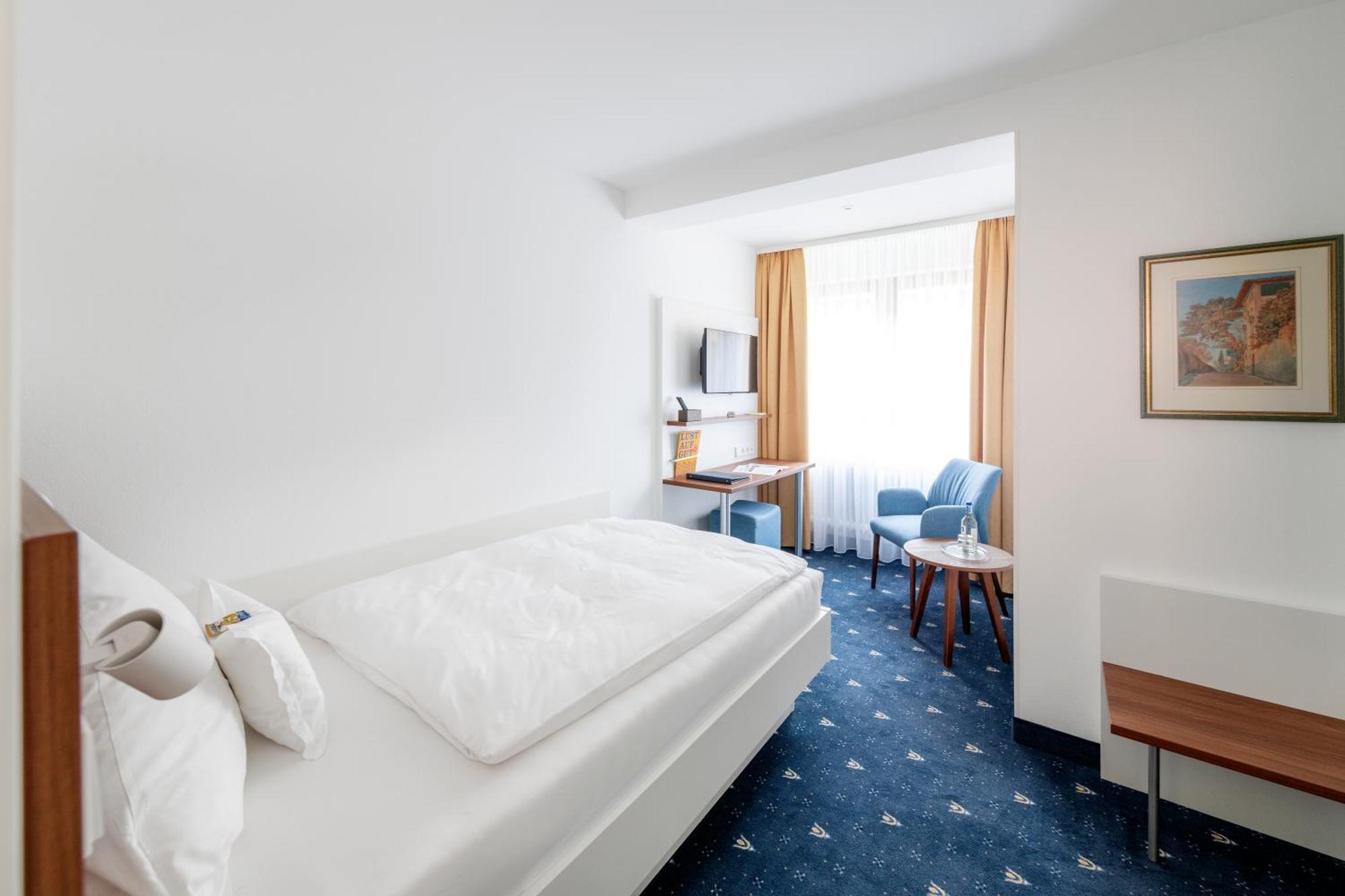Hotel Adler Post Schwetzingen Buitenkant foto