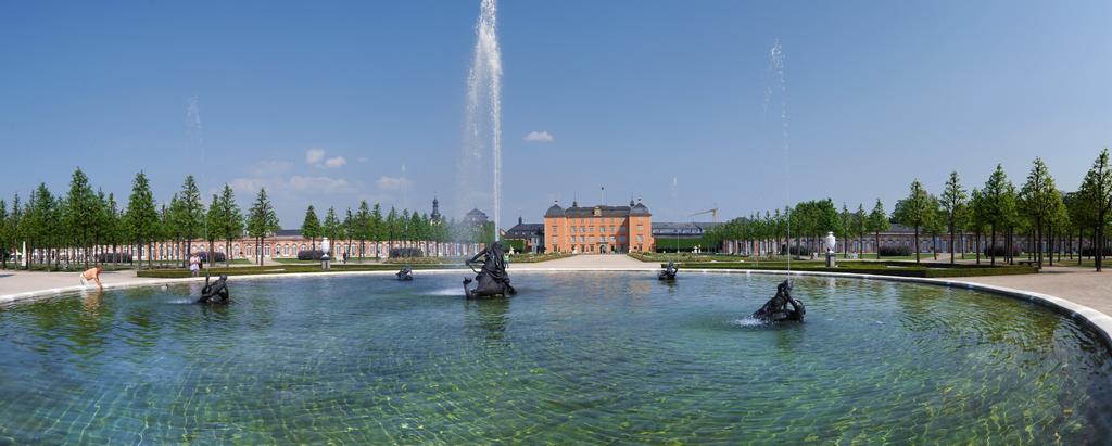 Hotel Adler Post Schwetzingen Buitenkant foto