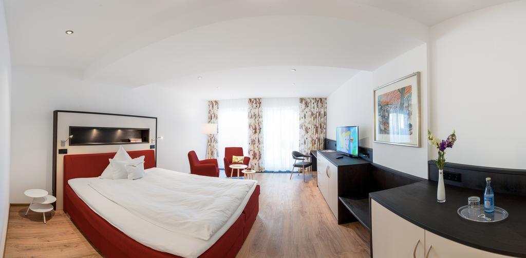 Hotel Adler Post Schwetzingen Buitenkant foto