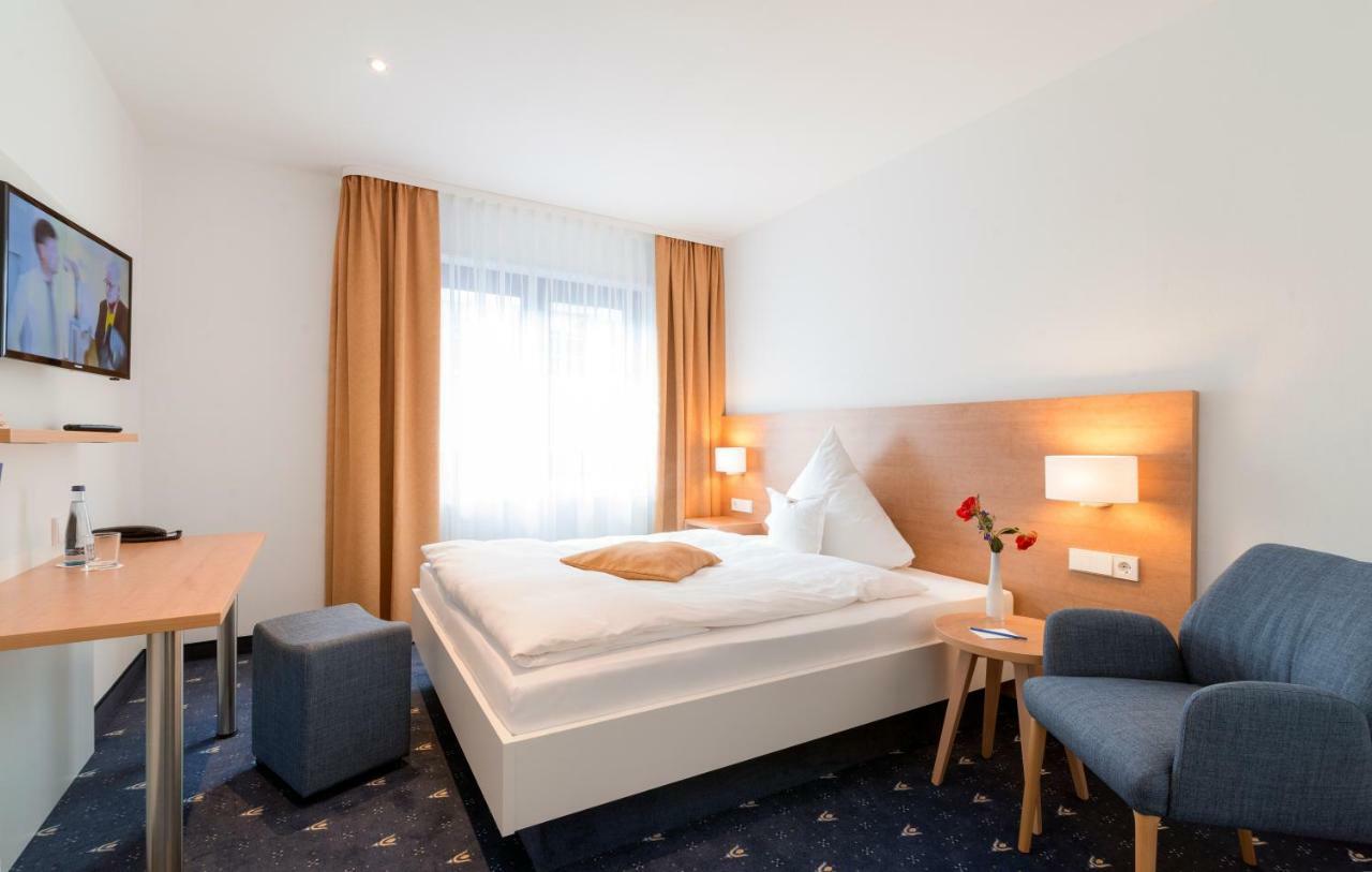 Hotel Adler Post Schwetzingen Buitenkant foto
